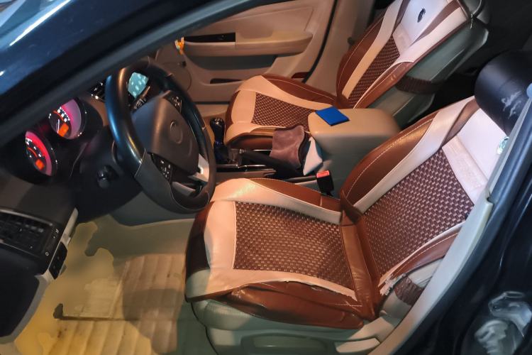 Used Bestune B50 2013 1.6L manual luxury version
