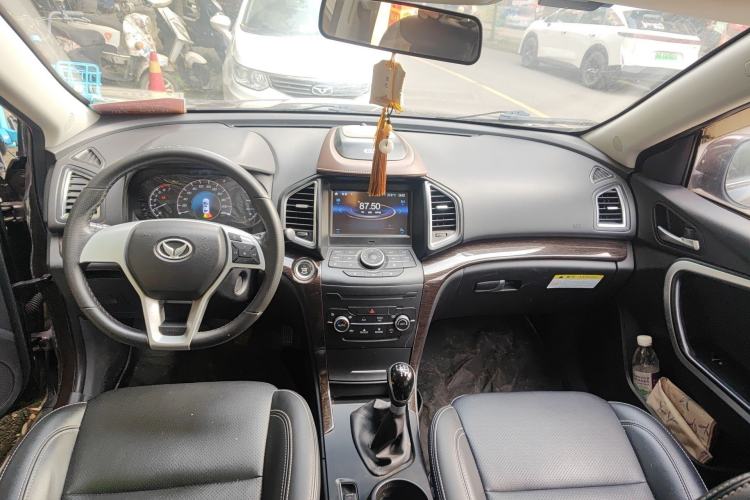 Used HYOSOW S6 2017 1.5T Manual Leading Model Center Console