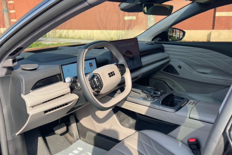 Used Geely Galaxy Galaxy 8 2025 130km EM-P Starship Edition