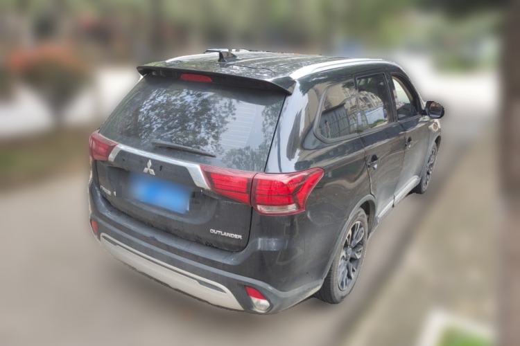 Used Mitsubishi Outlander 2019 2.0L Two-Wheel Drive Comfort Edition 5 Seats China VI Standard Rear Right 45 Deg