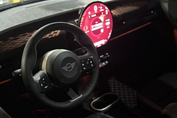 Used MINI 2025 1.5T COOPER Classic Edition
