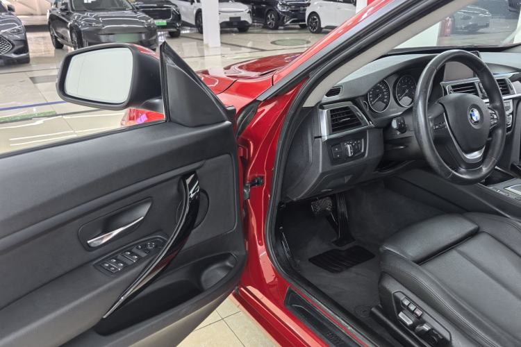 Used BMW 3 Series GT 2018 320i Sport Edition
