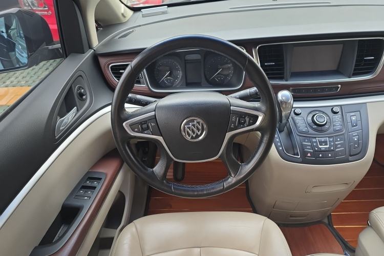 Used Buick GL8 2014 3.0L GT Luxury Business Haoya Edition Steering Wheel