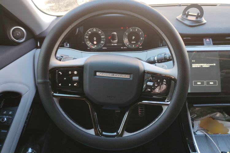 Used Land Rover Range Rover Evoque 2024 Aurora L 249 PS Prestige Light-Chasing Edition