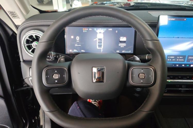 Used Tank 300 2025 2.0T Challenger
