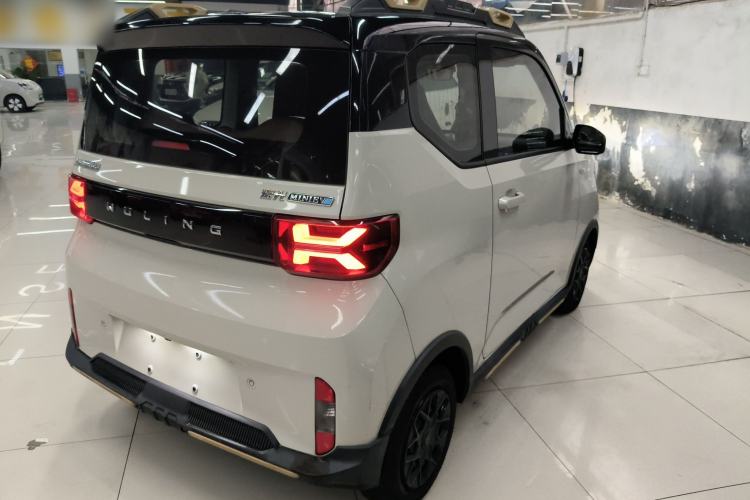 Used Wuling Hongguang MINIEV 2022 GAMEBOY 300km Play Edition Lithium Iron Phosphate
