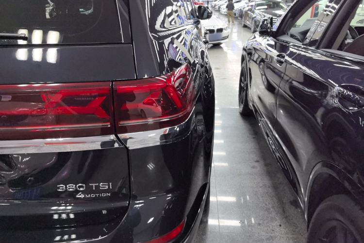 Used Volkswagen Teramont 2023 Facelift 380TSI Four-Wheel Drive Prestige Luxury Edition Right Rear Taillight