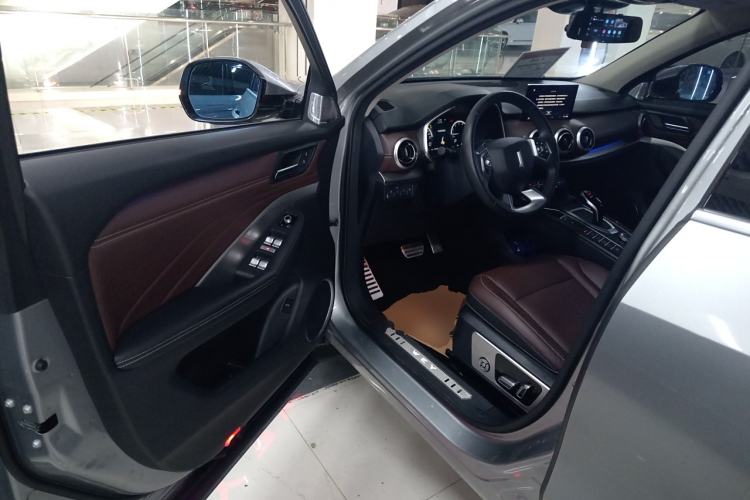 Used Wey VV6 2018 2.0T Two-Wheel-Drive Ultra-Luxury Version China V Standard