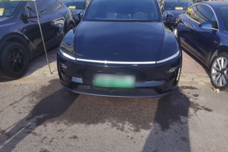 Used Tesla Model Y L 2025 Model Long-Range All-Wheel-Drive Version
