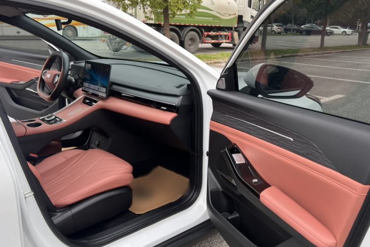 Used Geely Galaxy L6 2025 EM-i 60km Launch Edition
