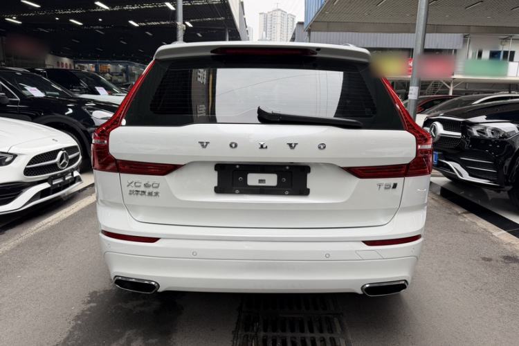 Used Volvo XC60 2019 T5 4x4 Smart Edition China VI Standard
