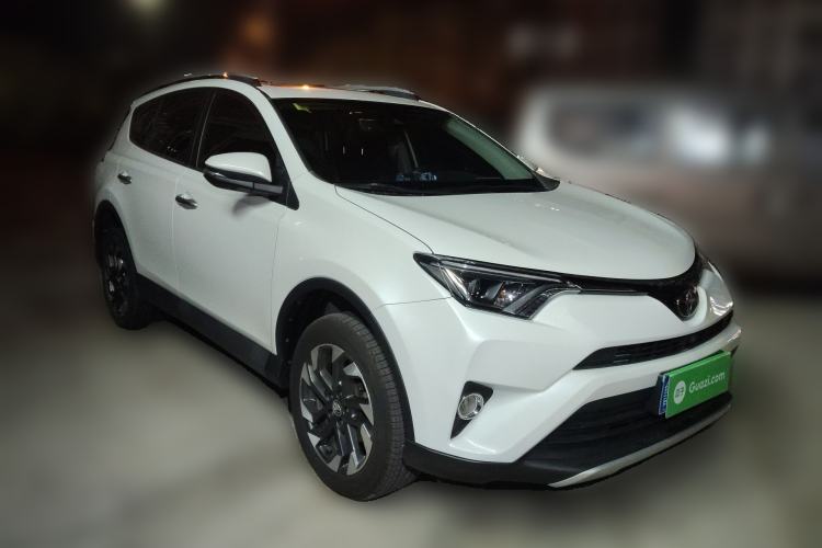 Used Toyota RAV4 2018 2.5L Automatic 4x4 Elite i Edition Front Right 45 Deg