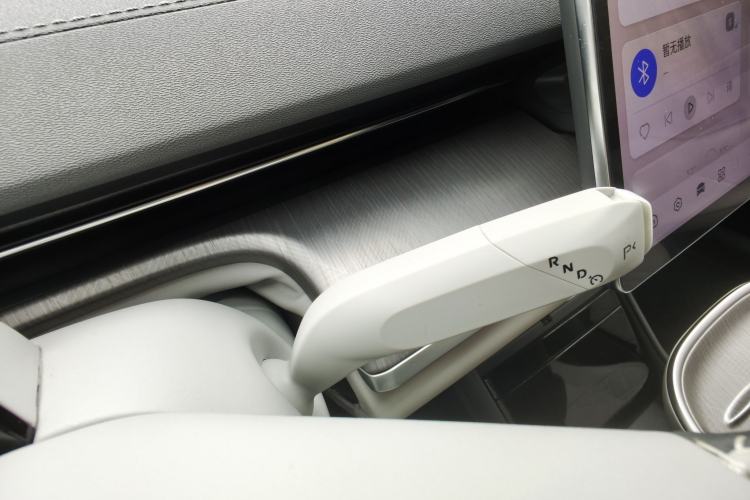 Used CHANGAN NEVO A07 2024 All-Electric "True Fragrance" Edition 710 Flagship Model Gear Lever
