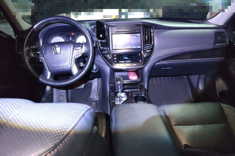 Used Toyota Crown 2018 2.0T Fashion Edition Center Console