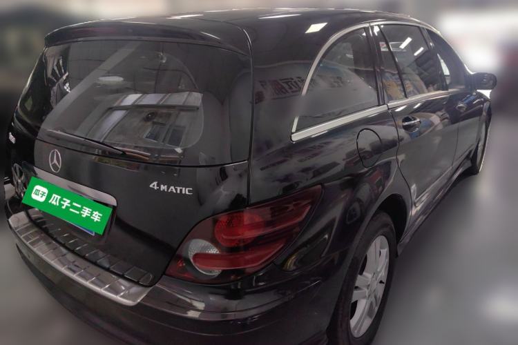 Used Mercedes-Benz R-Class 2010 R 350 L 4MATIC Grand Edition Rear Right 45 Deg