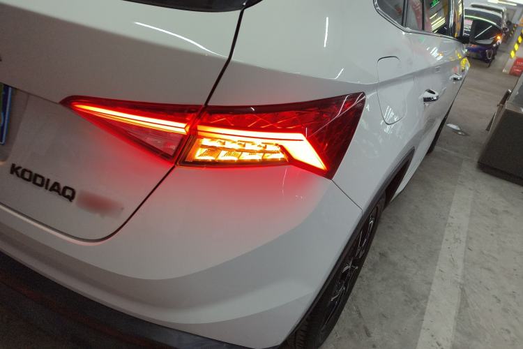 Used Skoda Kodiaq GT 2019 TSI330 Two-Wheel-Drive Luxury Edition China VI Standard Exterior 3