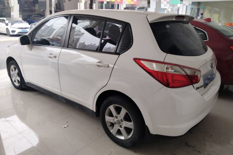 Used Venucia R50 2016 1.6L Manual Elite Edition
