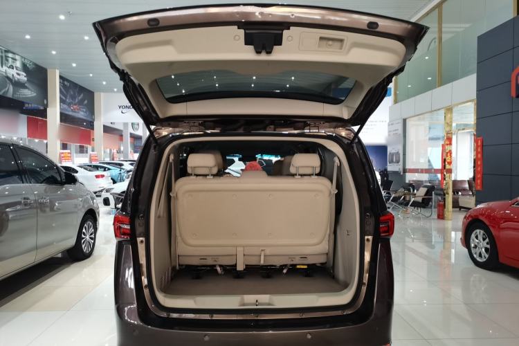 Used Buick GL8 2022 Land Cruiser Executive Class 652T Comfort Model
