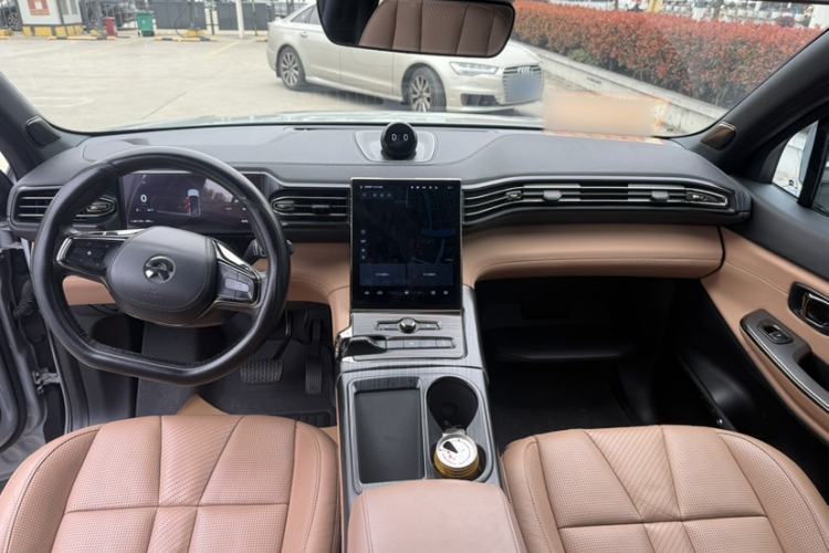 Used Nio ES8 2020 415 km Range 7-Seater Version