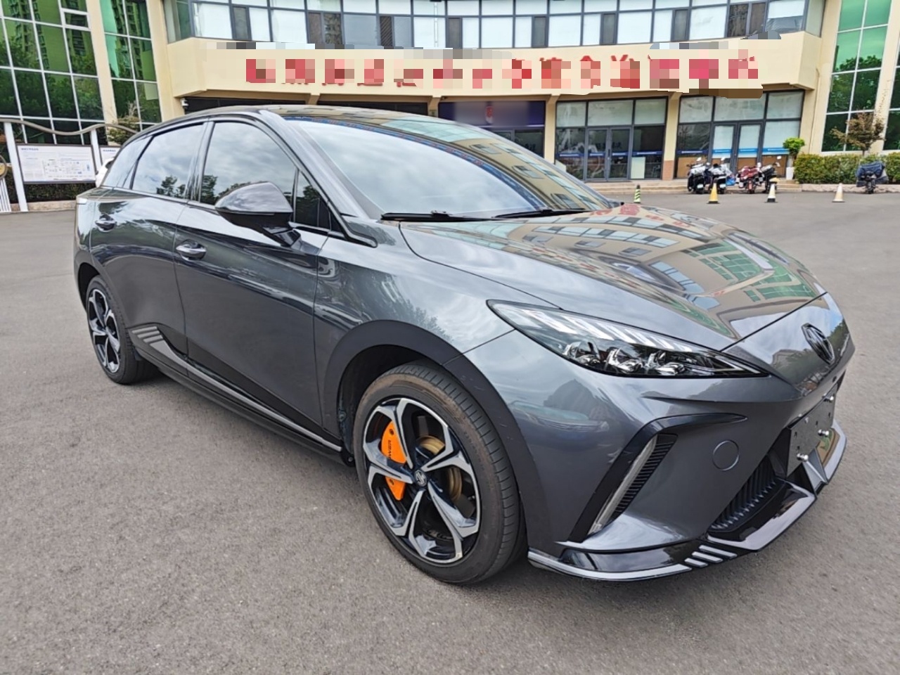 MG 4 EV 2022 460 km All-Wheel-Drive Performance Version — снимка 3