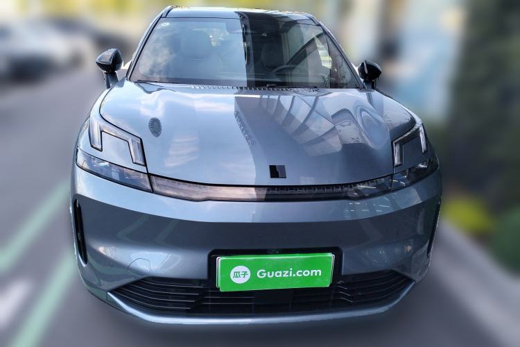 Used Lynk & Co 08 EM-P 2025 220 km All-Wheel-Drive Performance Halo