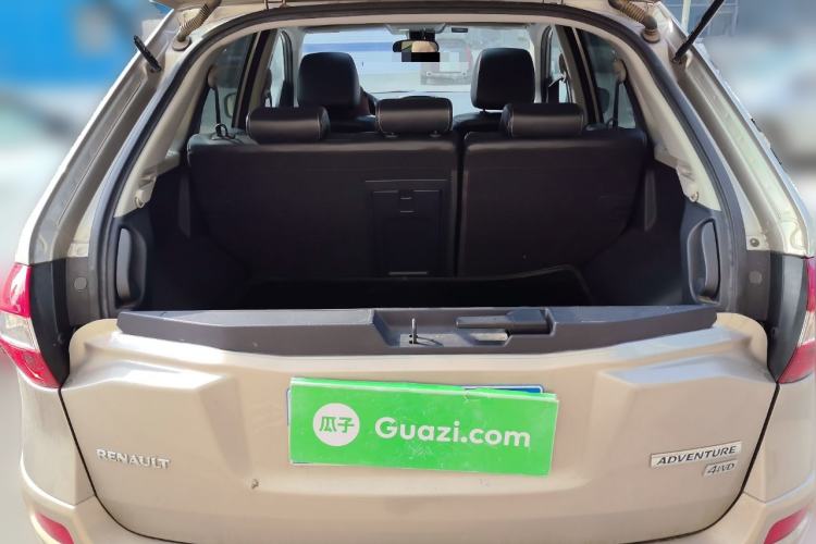 Used Renault Koleos 2015 2.5L 4x4 Comfort Edition Trunk