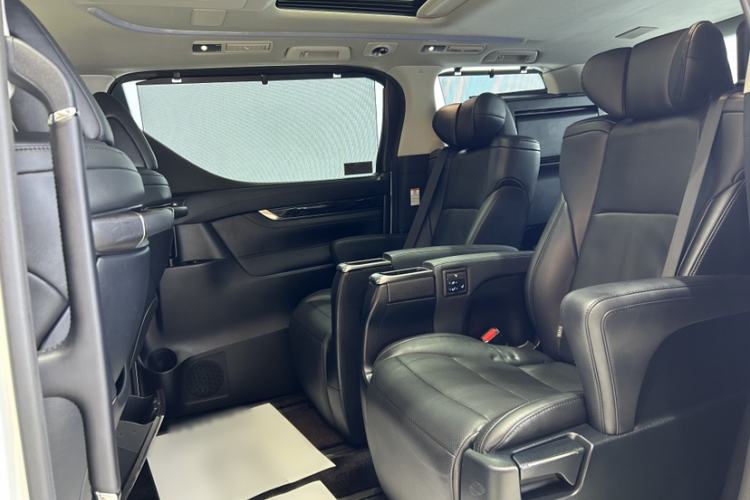 Used Toyota Vellfire 2019 Dual-Engine 2.5L HV Luxury Edition
