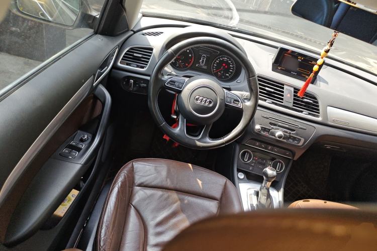 Used Audi Q3 2016 35 TFSI quattro all-wheel drive special edition Steering Wheel