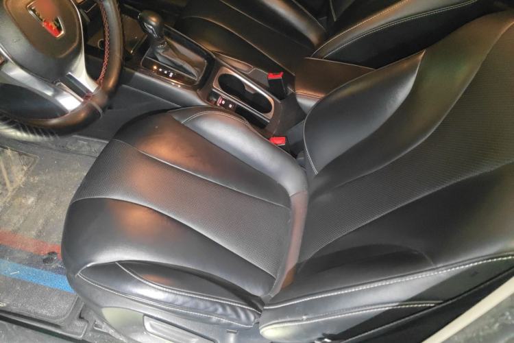 Used Roewe i5 2020 1.5L Automatic 4G Connect Luxury Flagship Edition
