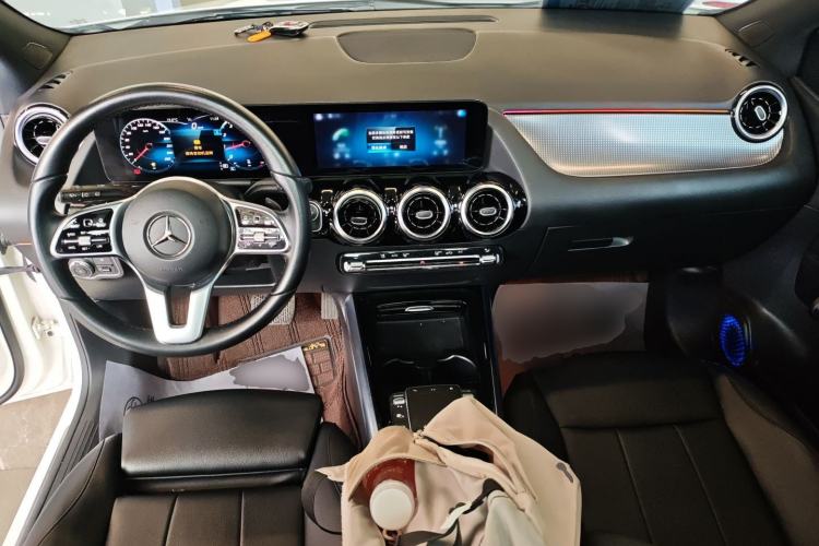 Used Mercedes-Benz B-Class 2022 Updated B 200 Fashion Edition Center Console