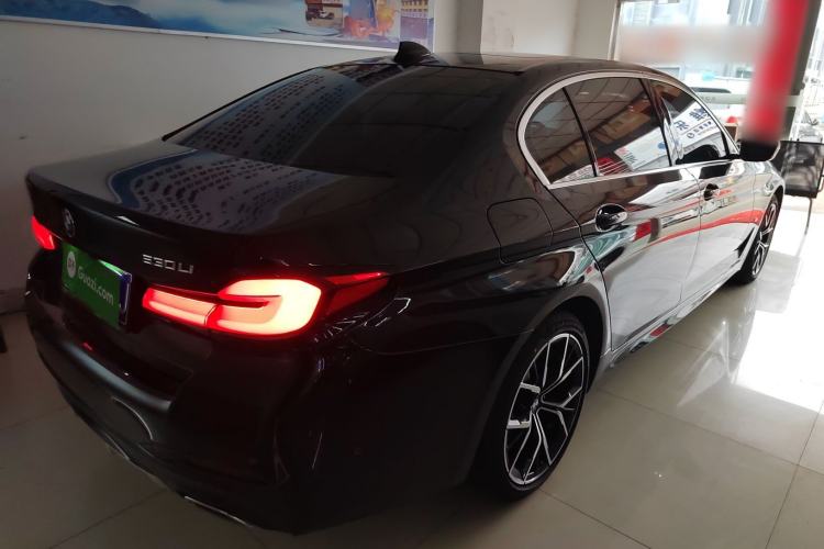 Used BMW 5 Series 2023 530Li Luxury Edition M Sport Package Rear Right 45 Deg