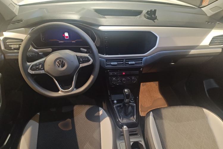 Used Volkswagen Tacqua 2023 200TSI DSG Joy-Connect Edition Center Console