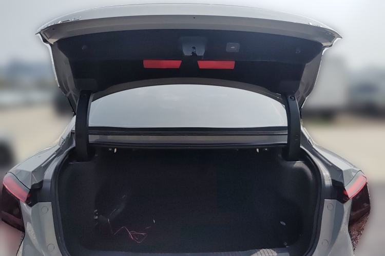 Used Hongqi EH7 2024 760 Pro+ Four-Wheel Drive Version Trunk