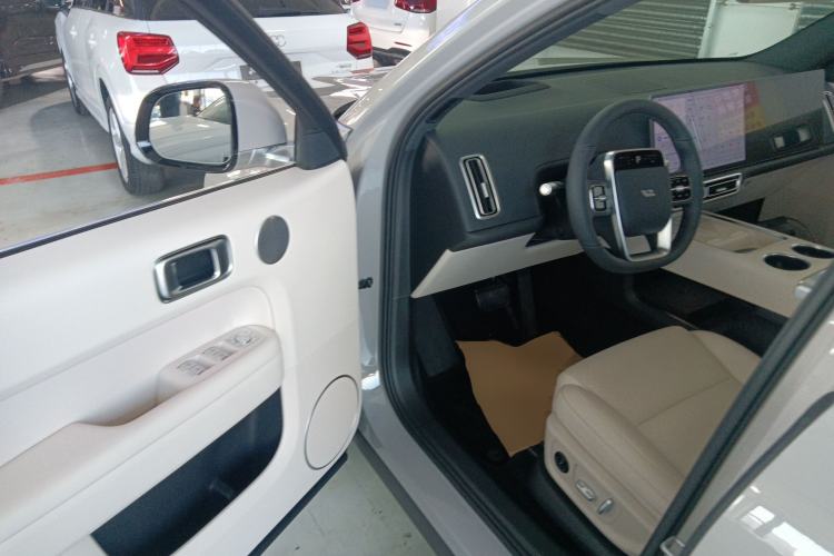 Used Li Auto L6 2025 Pro Smart Refresh Edition
