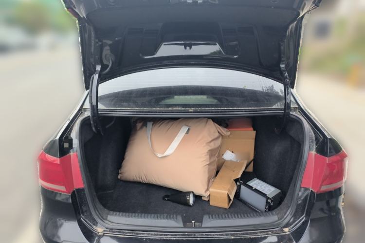 Used Volkswagen Santana 2013 1.6L Manual Comfort Edition