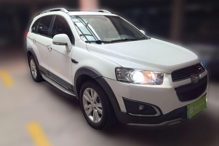 Used Chevrolet Captiva 2015 2.4L 4x4 Flagship Edition 7-Seater

