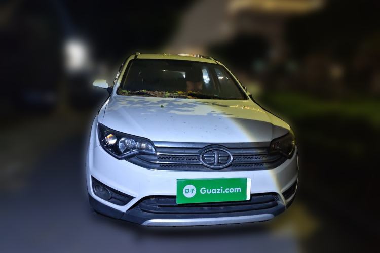 Used FAW Senya R7 2016 1.6L Manual Luxury Model Front