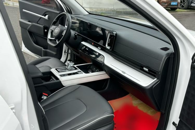 Used Hyundai ix35 2023 Musso 2.0L Deluxe Edition DLX
