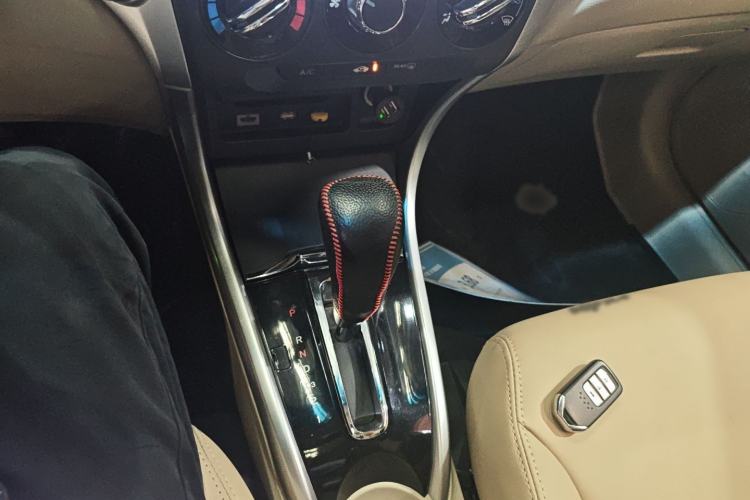 Used Honda Crider 2013 1.8L automatic luxury edition