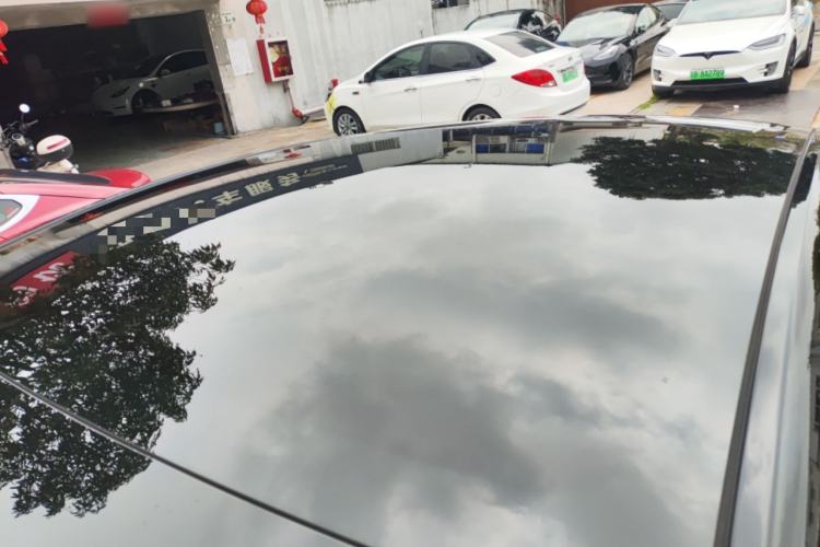 Used Tesla Model Y 2023 Long-Range All-Wheel-Drive Version