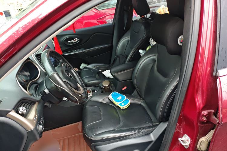 Used Jeep Cherokee 2016 2.4L Leading Edition