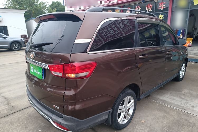 Used HYOSOW H3 2015 1.5L manual Comfort trim level
