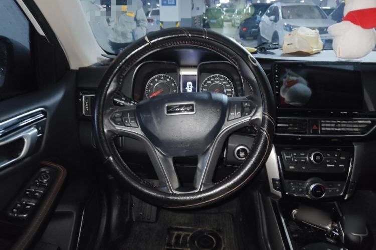 Used Zotye Domy X5 2015 1.5T Manual Supreme Model China IV Standard Steering Wheel