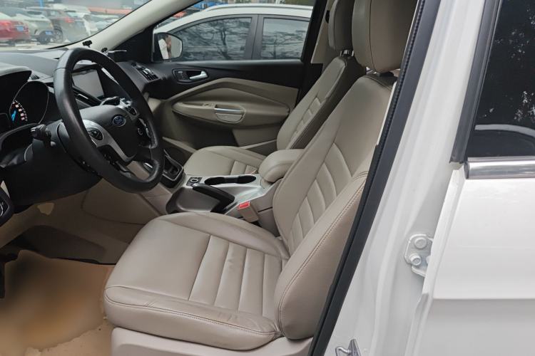 Used Ford Kuga 2015 2.0L GTDi Four-Wheel-Drive Sport Model