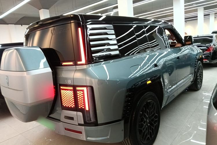 Used Yangwang U8 2023 Luxury Edition Rear Right 45 Deg