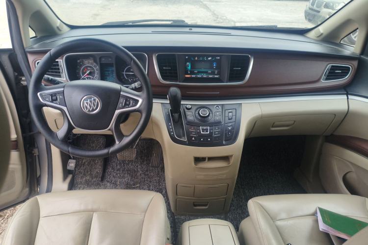 Used Buick GL8 2018 28T Luxury Model China VI Standard Center Console