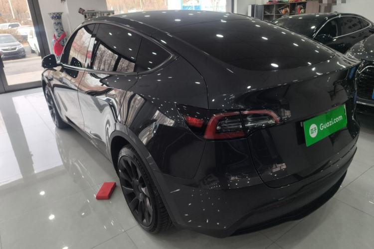 Used Tesla Model Y 2024 Long-Range All-Wheel-Drive Version
