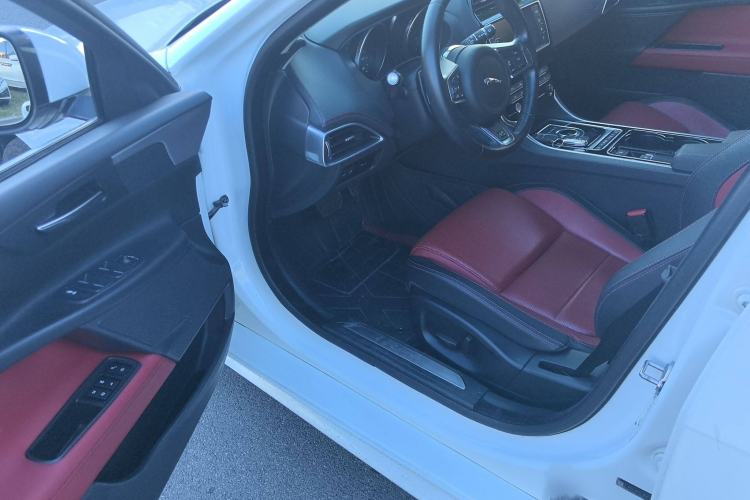 Used Jaguar XE 2017 2.0T 200 PS R-Sport