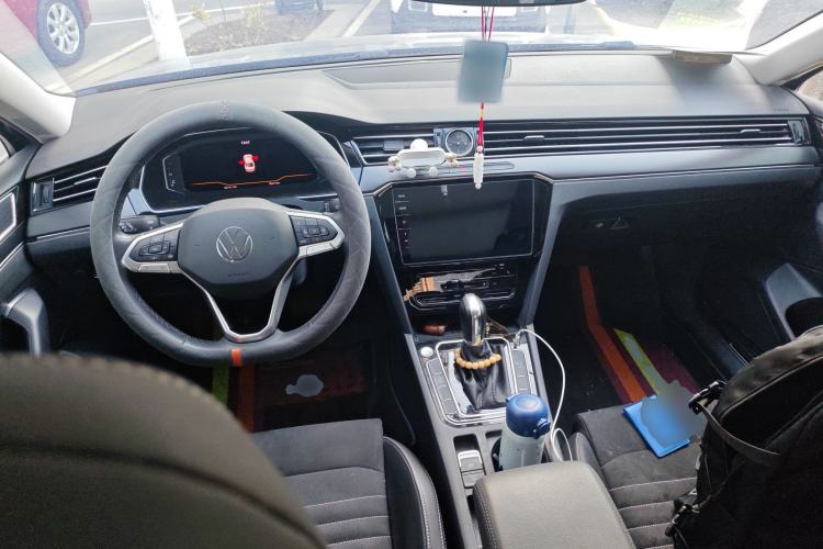 Used Volkswagen Magotan 2020 330TSI DSG Luxury Edition Center Console