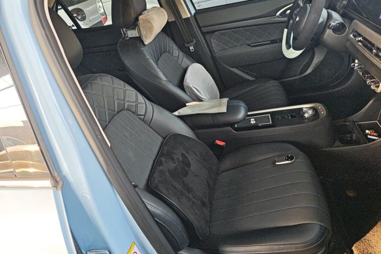 Used ORA Good Cat 2021 400km Standard Range Venus Edition Lithium-Ion Battery Right Front Seat